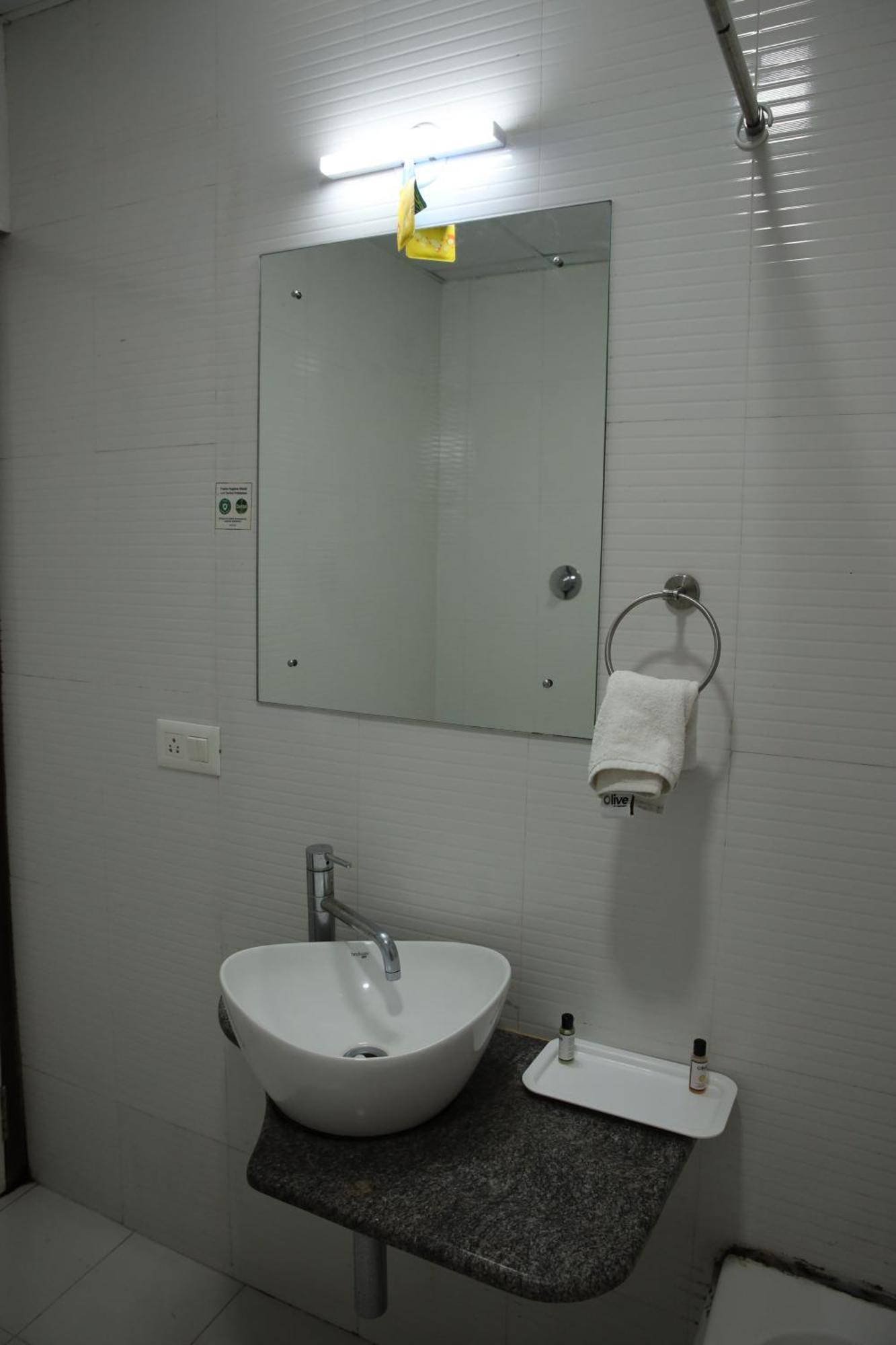 Olive Zip Rest House Road By Embassy Group Bangalore Exterior photo